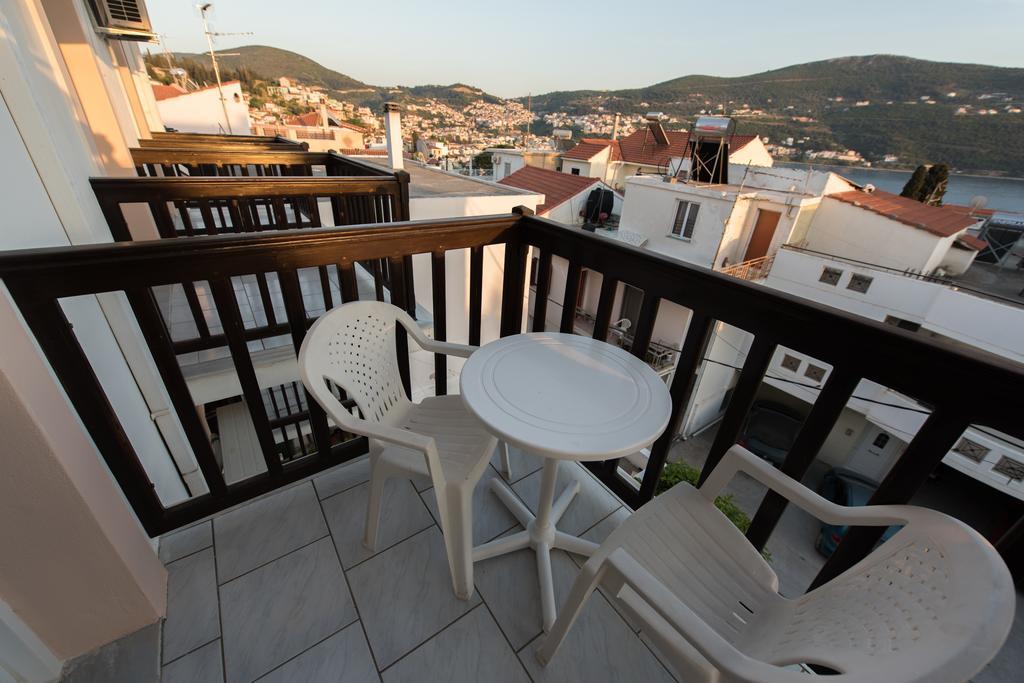 Hotel Anthousa Samos Town Buitenkant foto